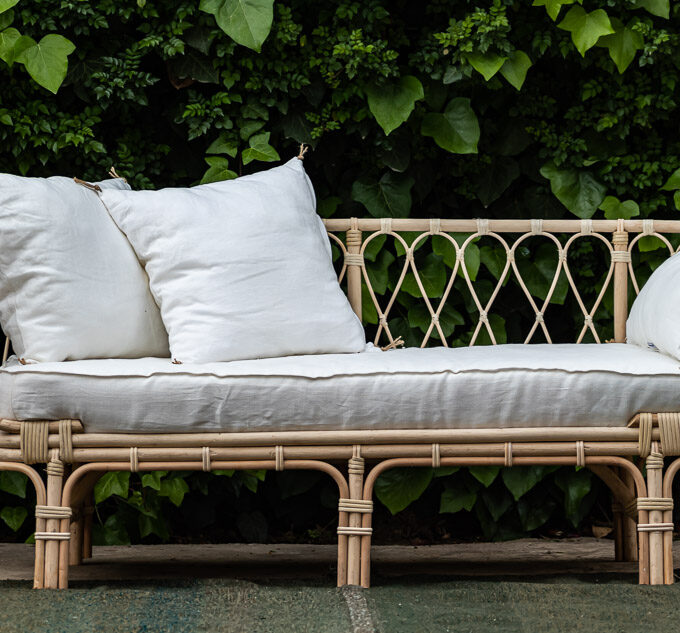 BANQUETTE EN ROTIN