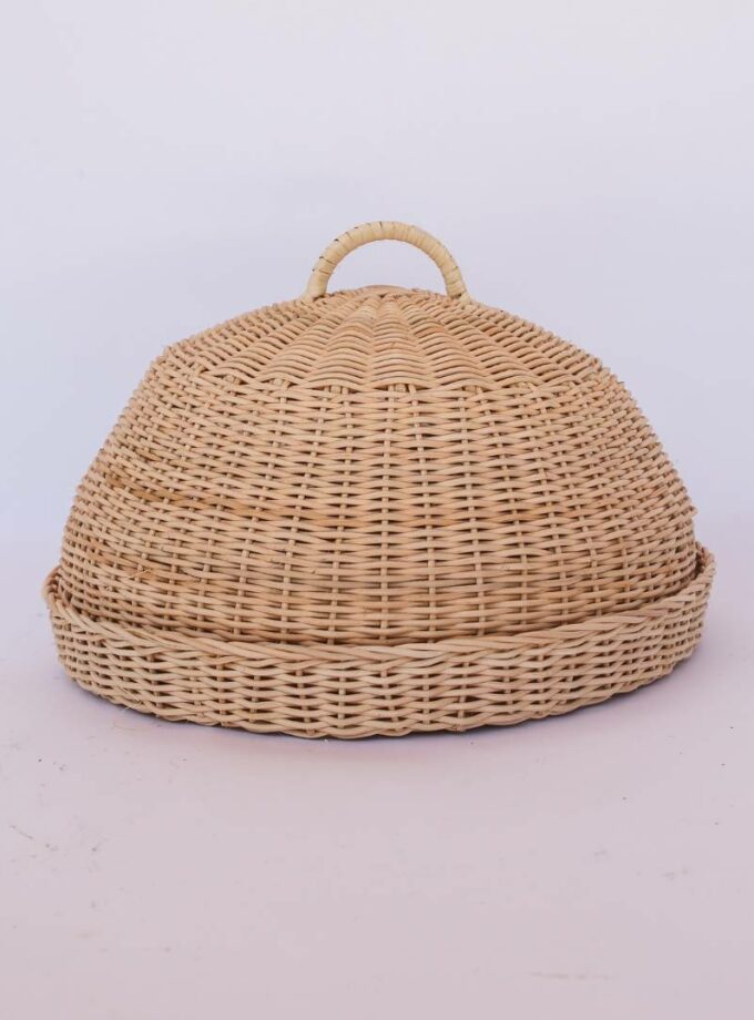 PLATEAU AVEC CLOCHE EN ROTIN