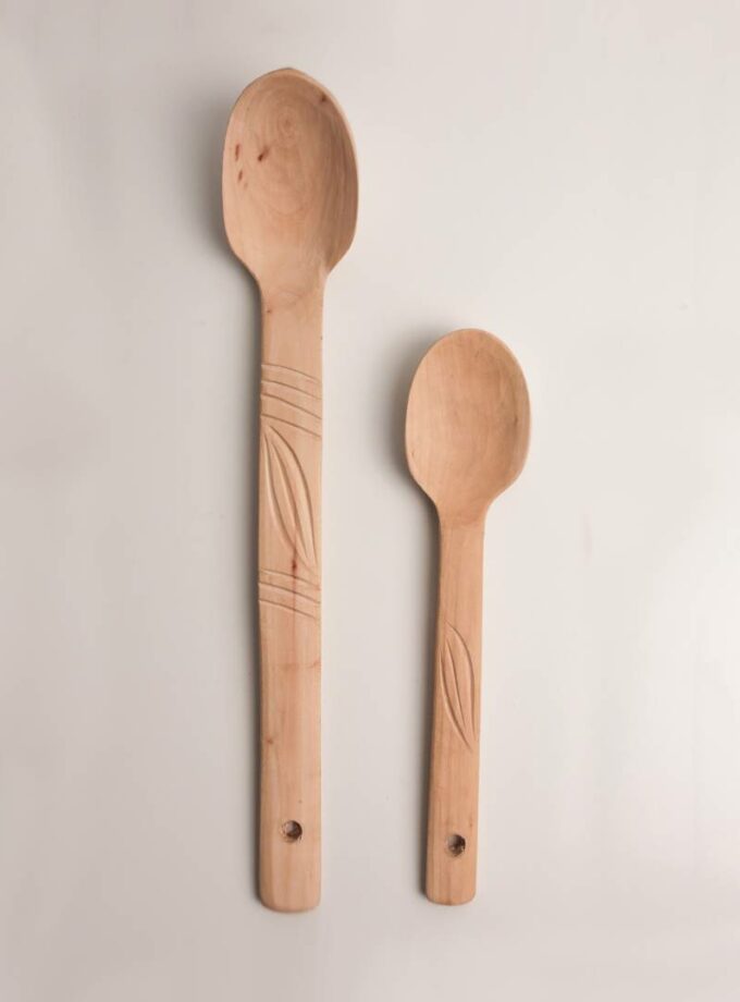 SPATULE EN BOIS SCULPTE