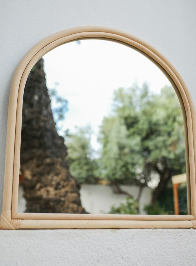 MIROIR MURAL AVEC SON CADRE EN ROTIN NATUREL