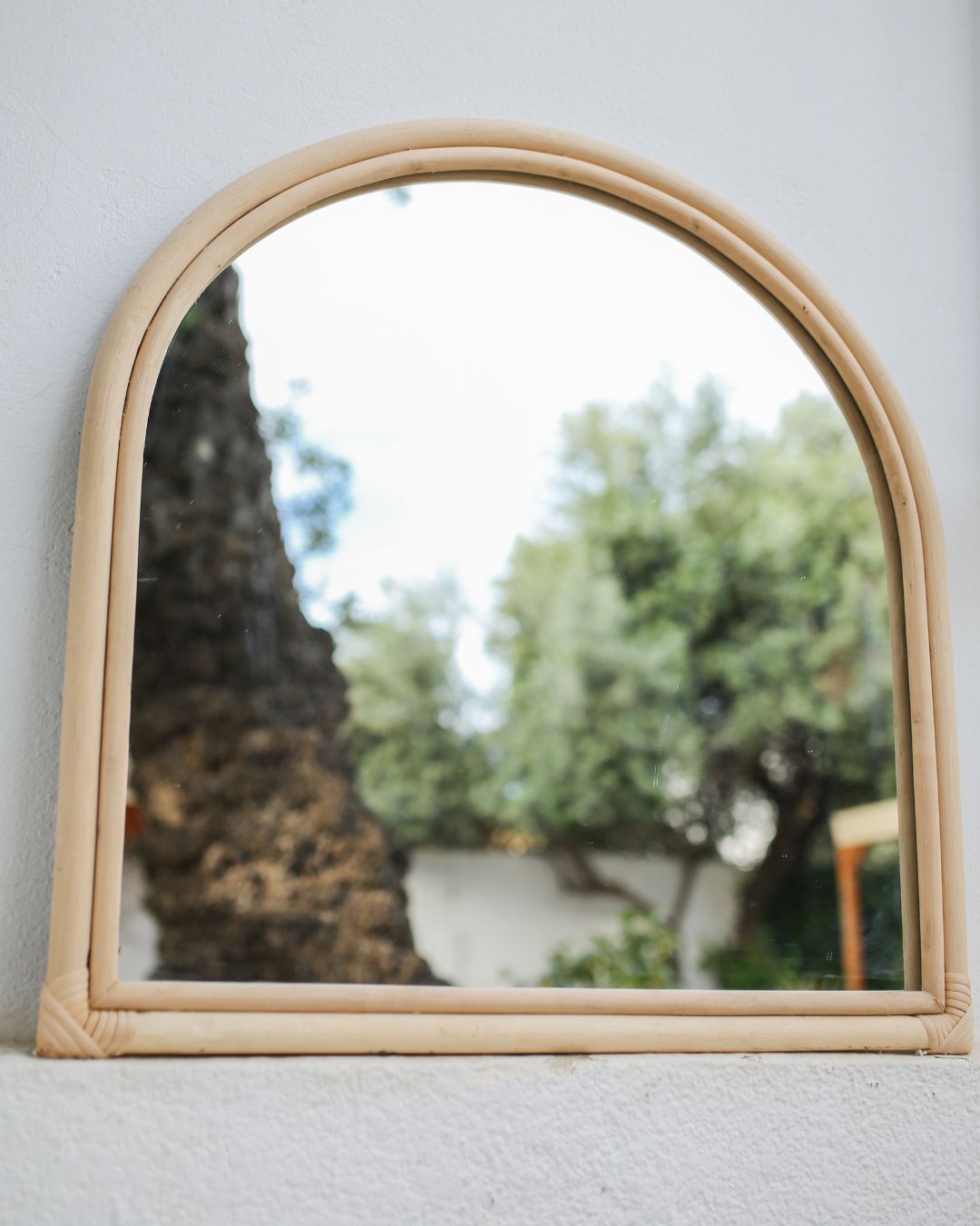 MIROIR MURAL AVEC SON CADRE EN ROTIN NATUREL